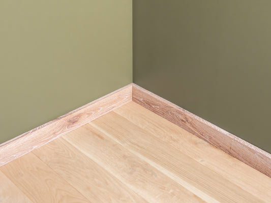 Grīdlīste Ozols Rustic, 18x70x2000mm ar rādiusu, Kaļķots balti eļļots, špaktelēta, birstēts