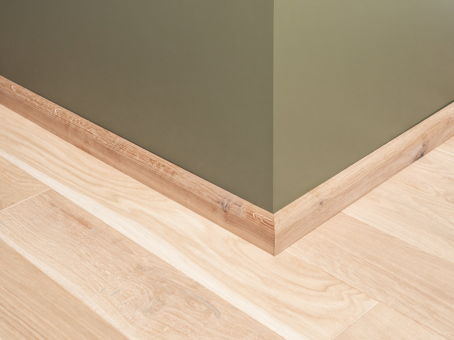 Solid Skirting Board Oak Rustic 20x50mm unfinished 1,5-2,5m with radius 20mm