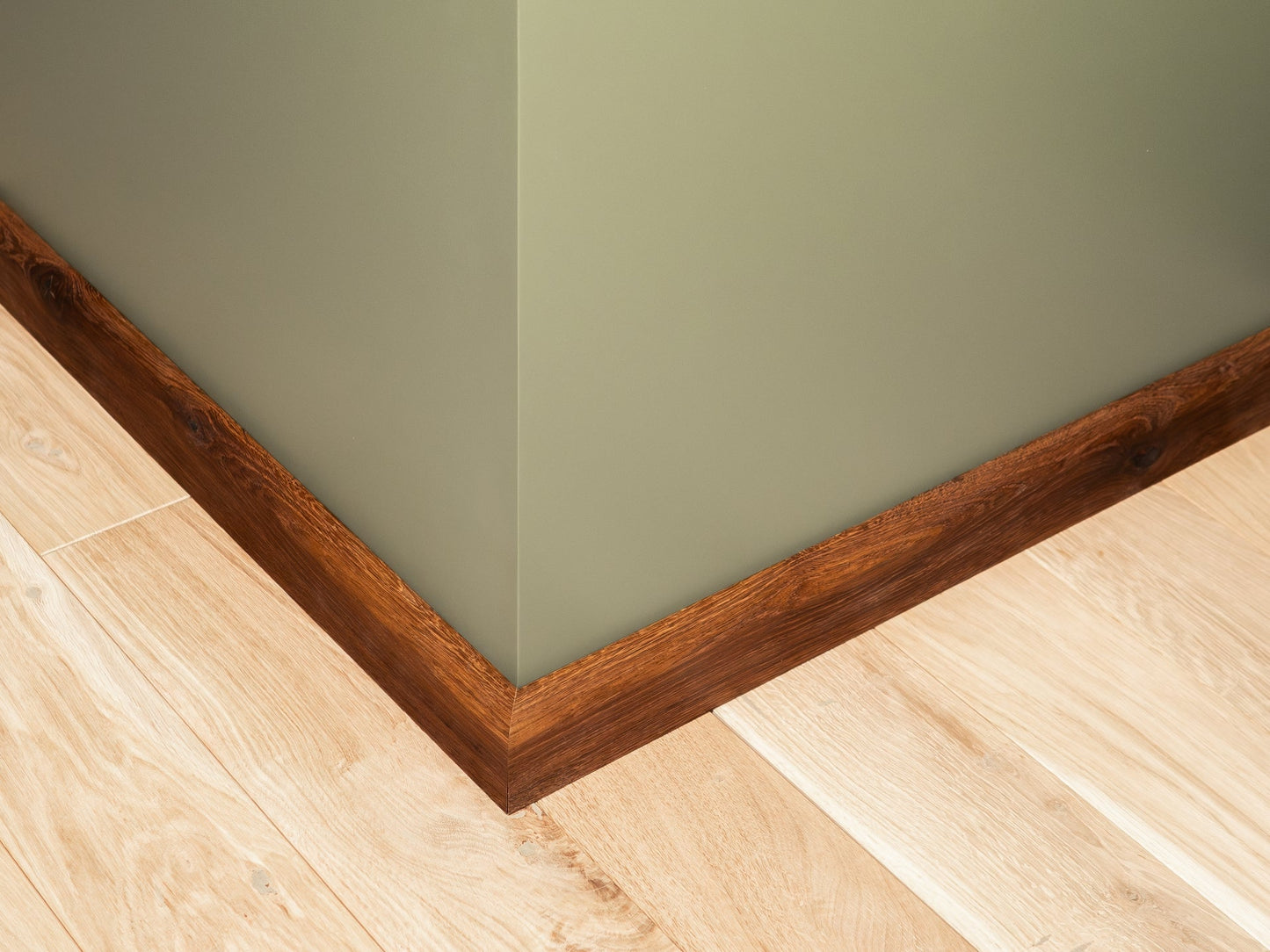 Grīdlīste Kūpināts Ozols Rustic 20x70mm Dabīgi eļļots 0,8-1,5m ar rādiusu 20mm