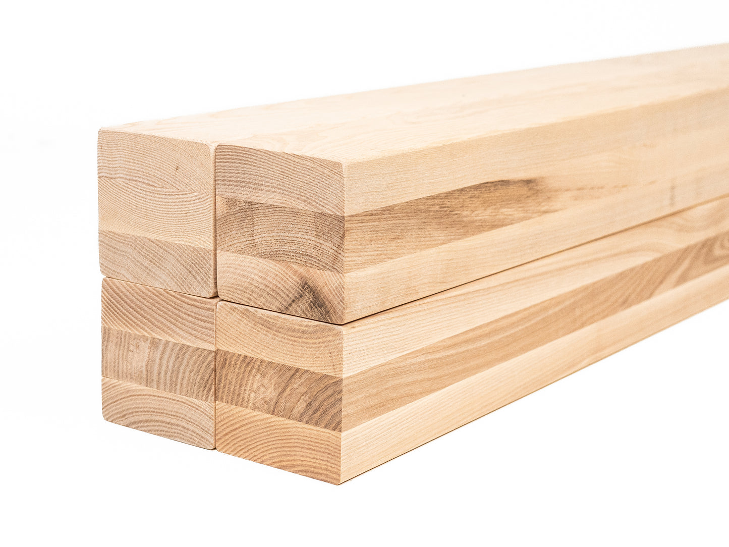 Līmētās oša koka brusas A/B 70x70 mm eļļots ar cietā vaska eļļu tonī Dabīgi balts