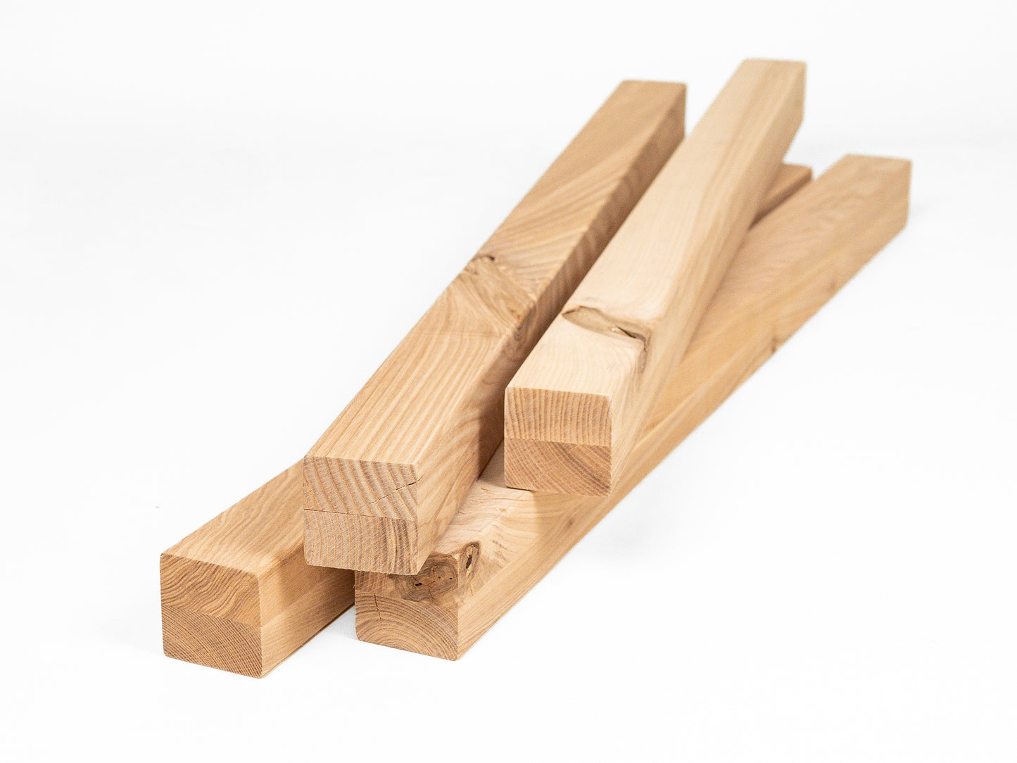 Līmētās oša koka brusas Rustic 50x50 mm eļļots ar cietā vaska eļļu tonī Dabīgi balts
