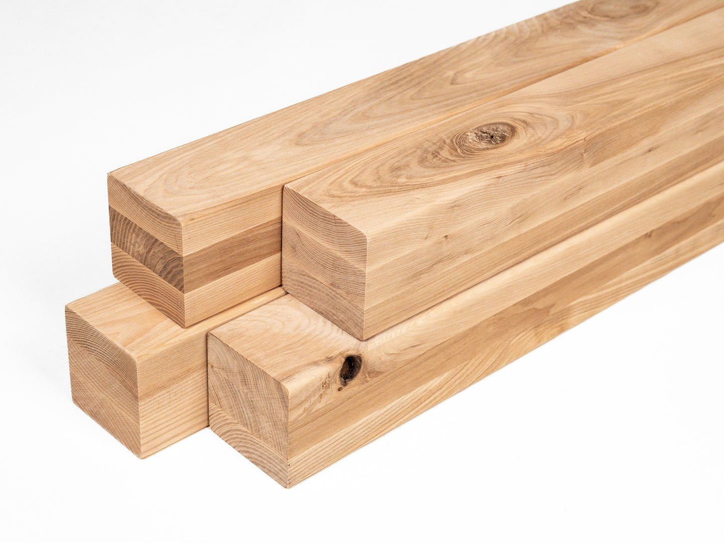 Līmētās oša koka brusas Rustic 70x70 mm eļļots ar cietā vaska eļļu tonī Dabīgi balts