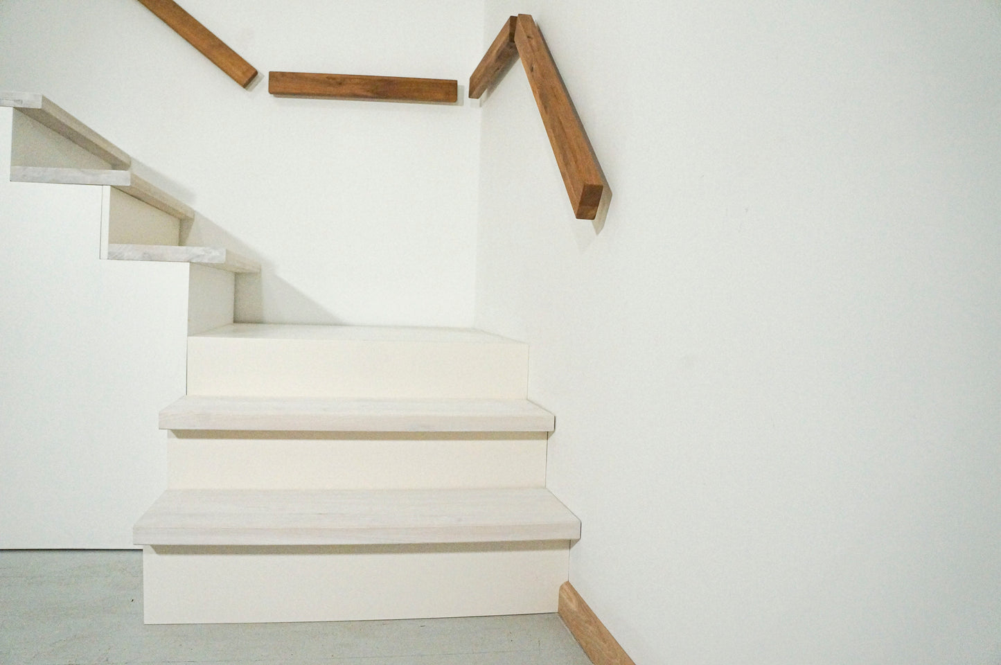 Shelf Stair tread Riser Windowsill Ash Rustic, full stave lamellas, 40 mm, 2-layer, Brushed, Chalked white oil