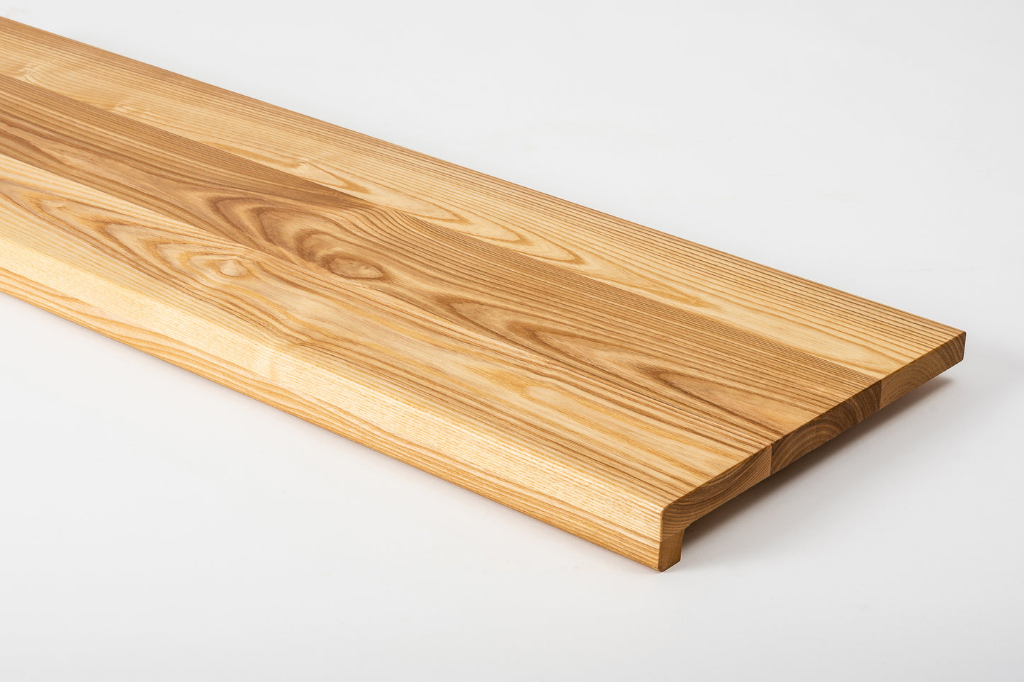 Stair tread Windowsill with overhang Ash A/B, full stave lamellas, 20 mm, Natural oil