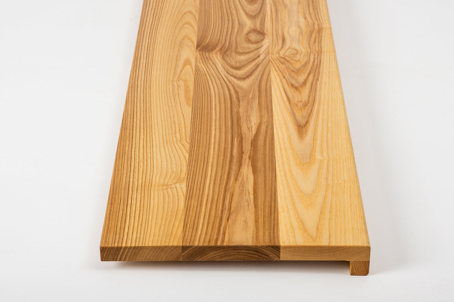 Stair tread Windowsill with overhang Ash A/B, full stave lamellas, 20 mm, Natural oil