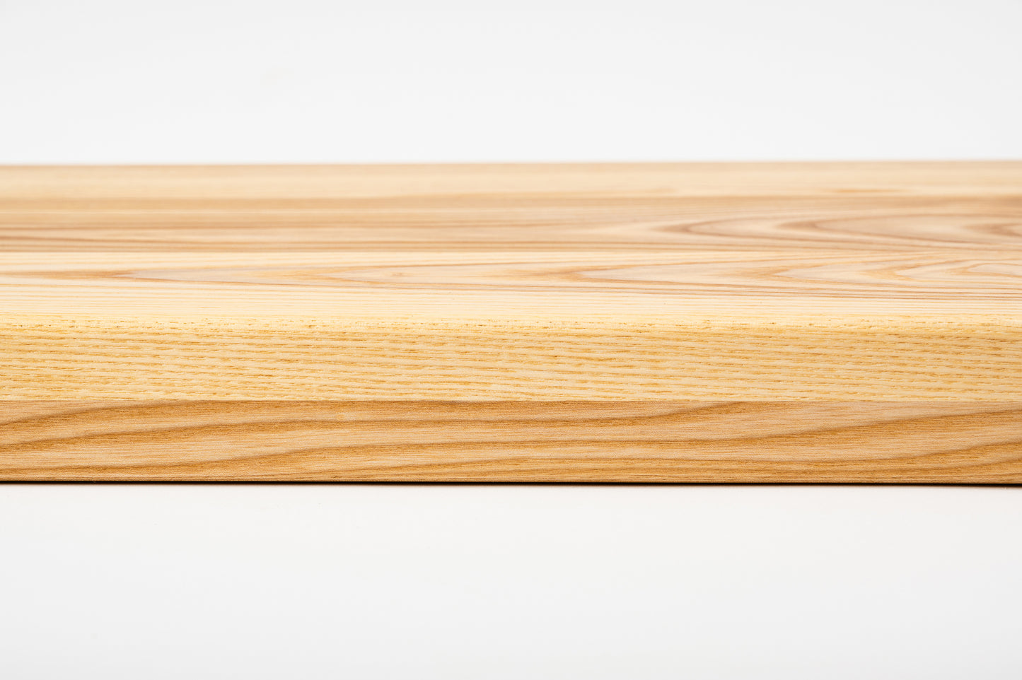 Stair tread Windowsill with overhang Ash A/B, full stave lamellas, 20 mm, Natural oil
