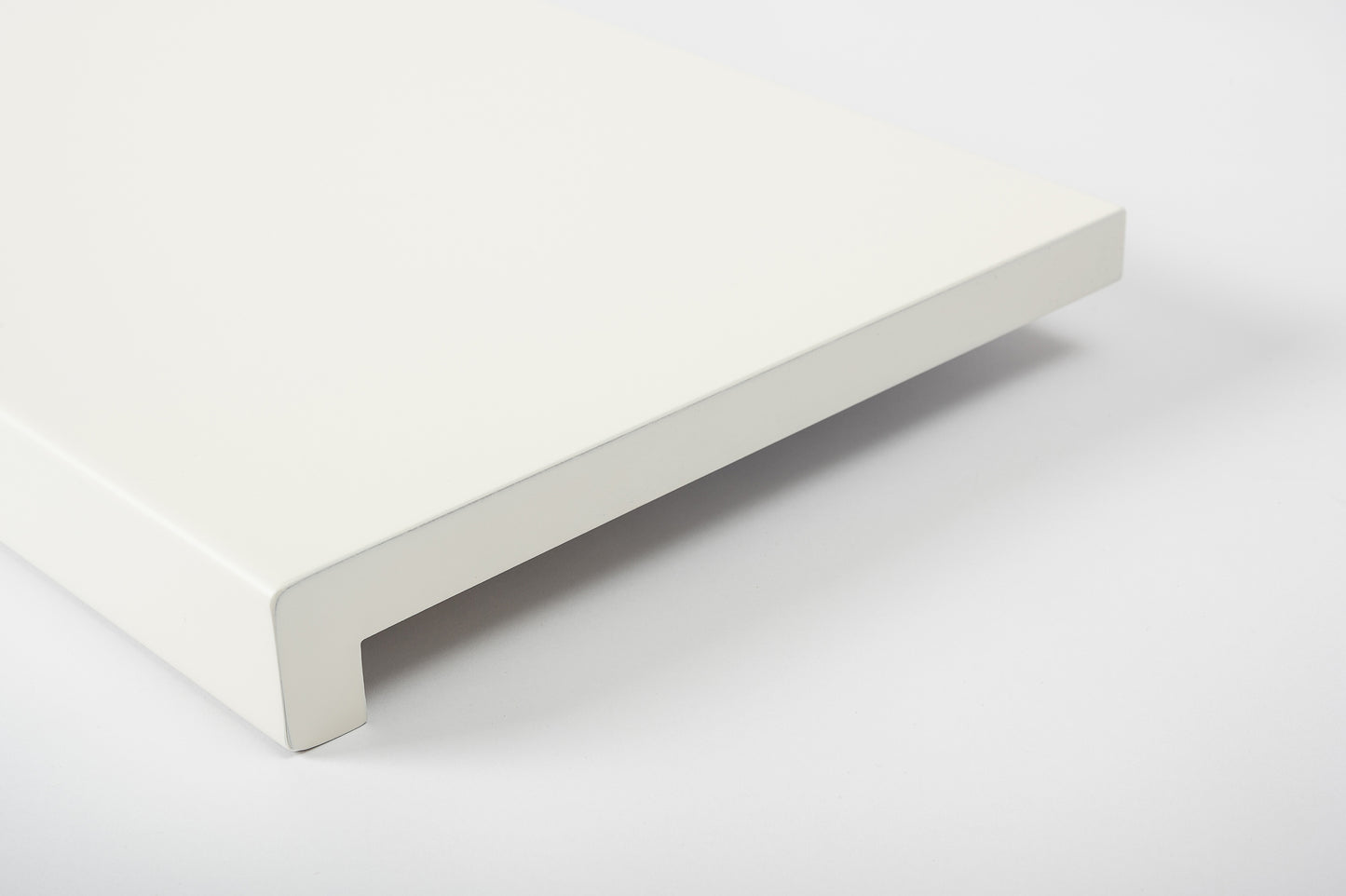 Stair tread Windowsill with overhang Birch Rustic, full stave lamellas, 20 mm, White lacquered (RAL9010)