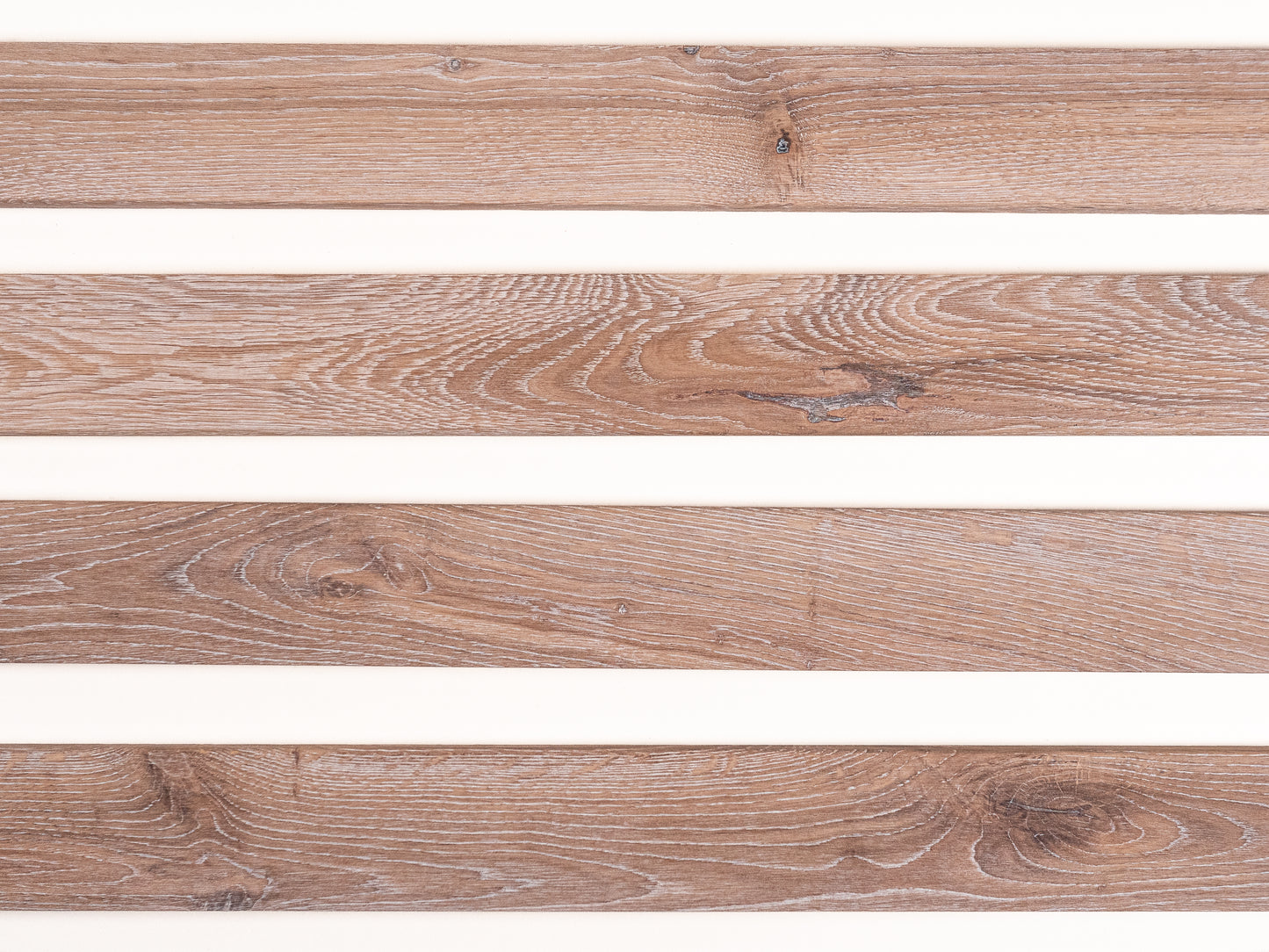 Grīdlīste Ozols Rustic, 18x70x2000mm ar rādiusu, Kaļķots balti eļļots, špaktelēta, birstēts