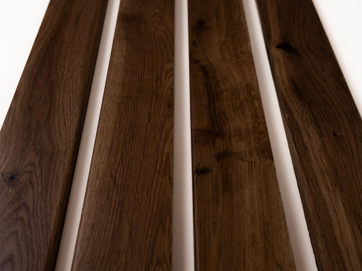 Grīdlīste Kūpināts Ozols Rustic, 18x70x2000mm ar rādiusu, Lakots (matēts), špaktelēta