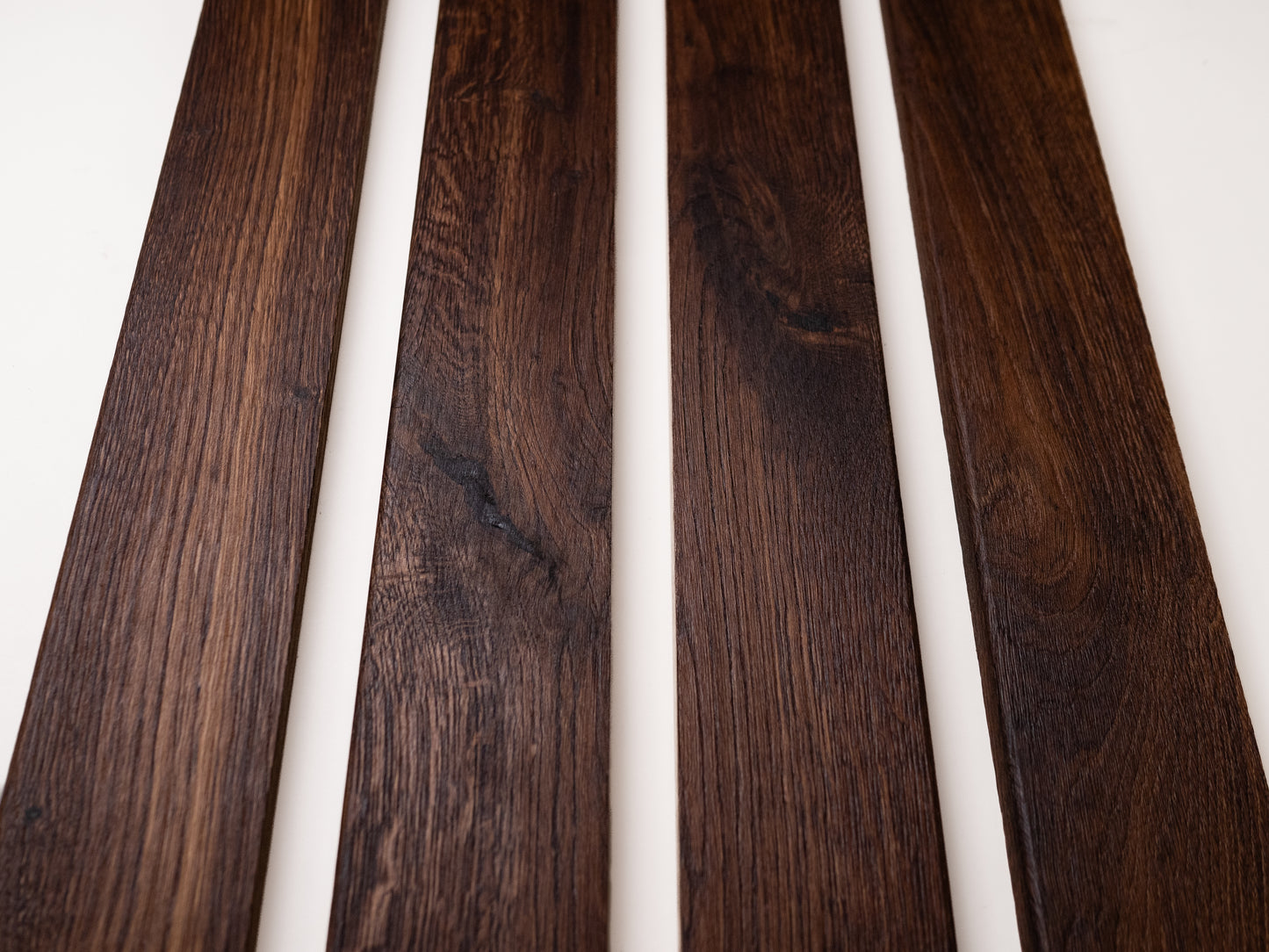 Grīdlīste Kūpināts Ozols Rustic, 18x70x2000mm ar rādiusu, Dabīgi eļļots, špaktelēta, birstēts