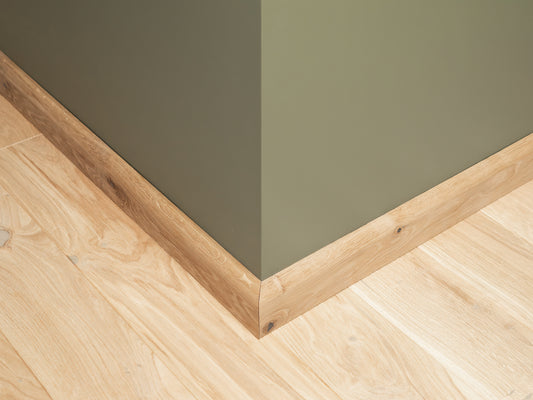 Solid Skirting Board Oak Rustic 20x90mm Hard wax oil Natural white 1,5-2,5m with radius 20mm