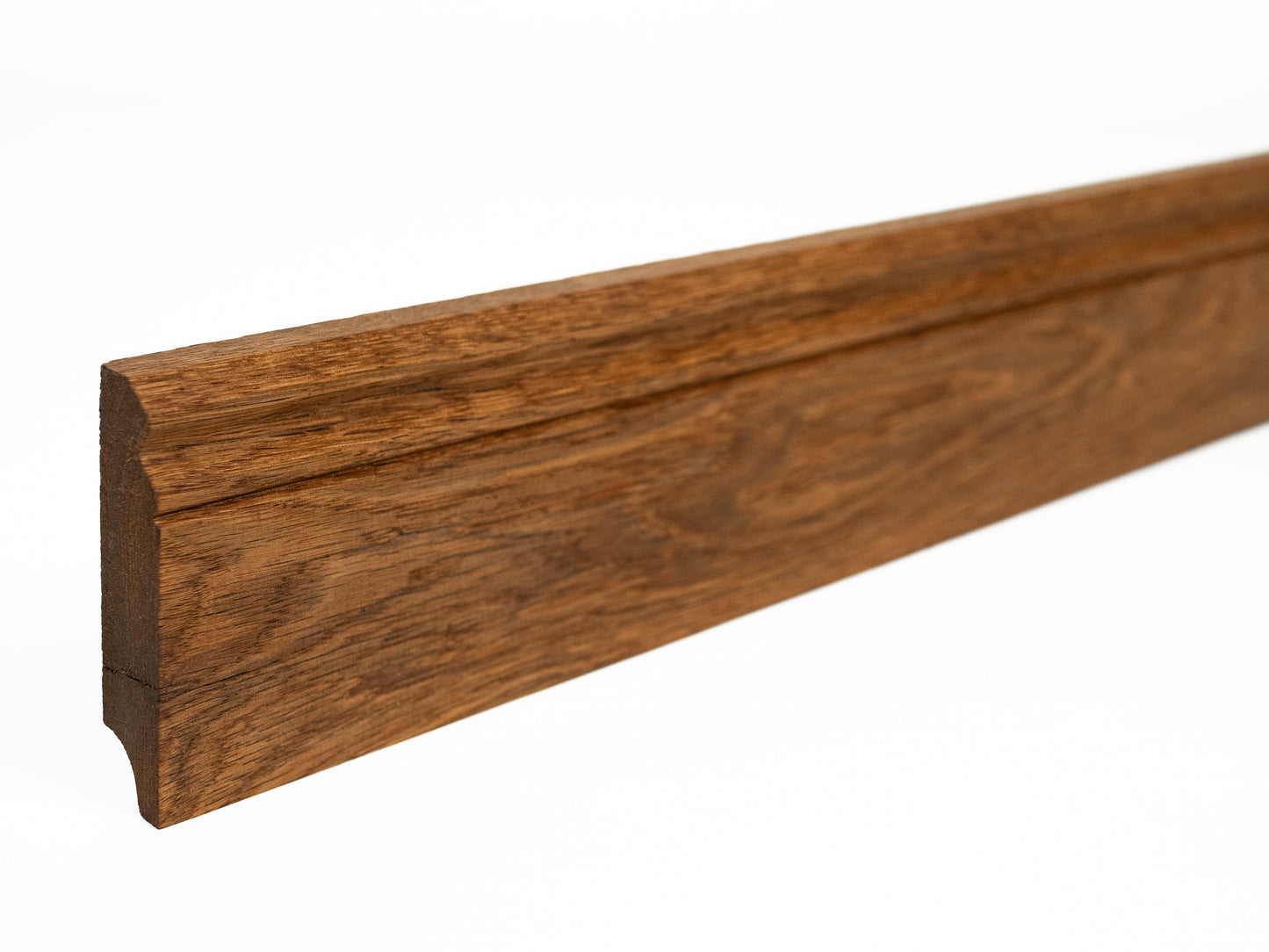 Grīdlīste Kūpināts Ozols A/B 20x90mm Lakots (matēts) 1,5-2,5m Hamburgas profils