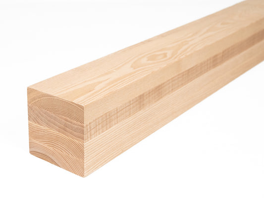 Līmētās oša koka brusas A/B 100x100 mm eļļots ar cietā vaska eļļu tonī Dabīgi balts