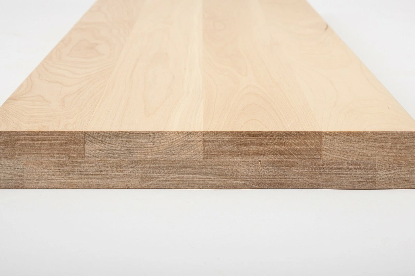 Plaukts, trepju pakāpiens, pretpakāpieni, palodze Bērzs A/B, pilnas lameles,  40 mm, 2 slāņu, Eļļots ar cietā vaska eļļu, tonis Dabīgi balts