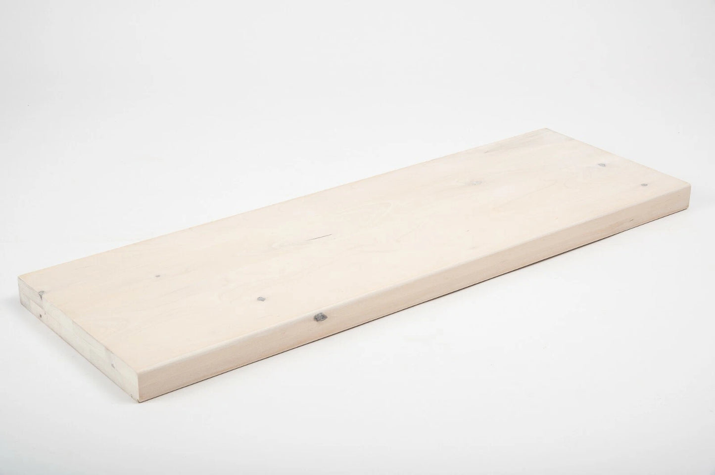 Plaukts, trepju pakāpiens, pretpakāpieni, palodze Bērzs Rustic, pilnas lameles,  40 mm, 2 slāņu, Eļļots, tonis Kaļķa balts