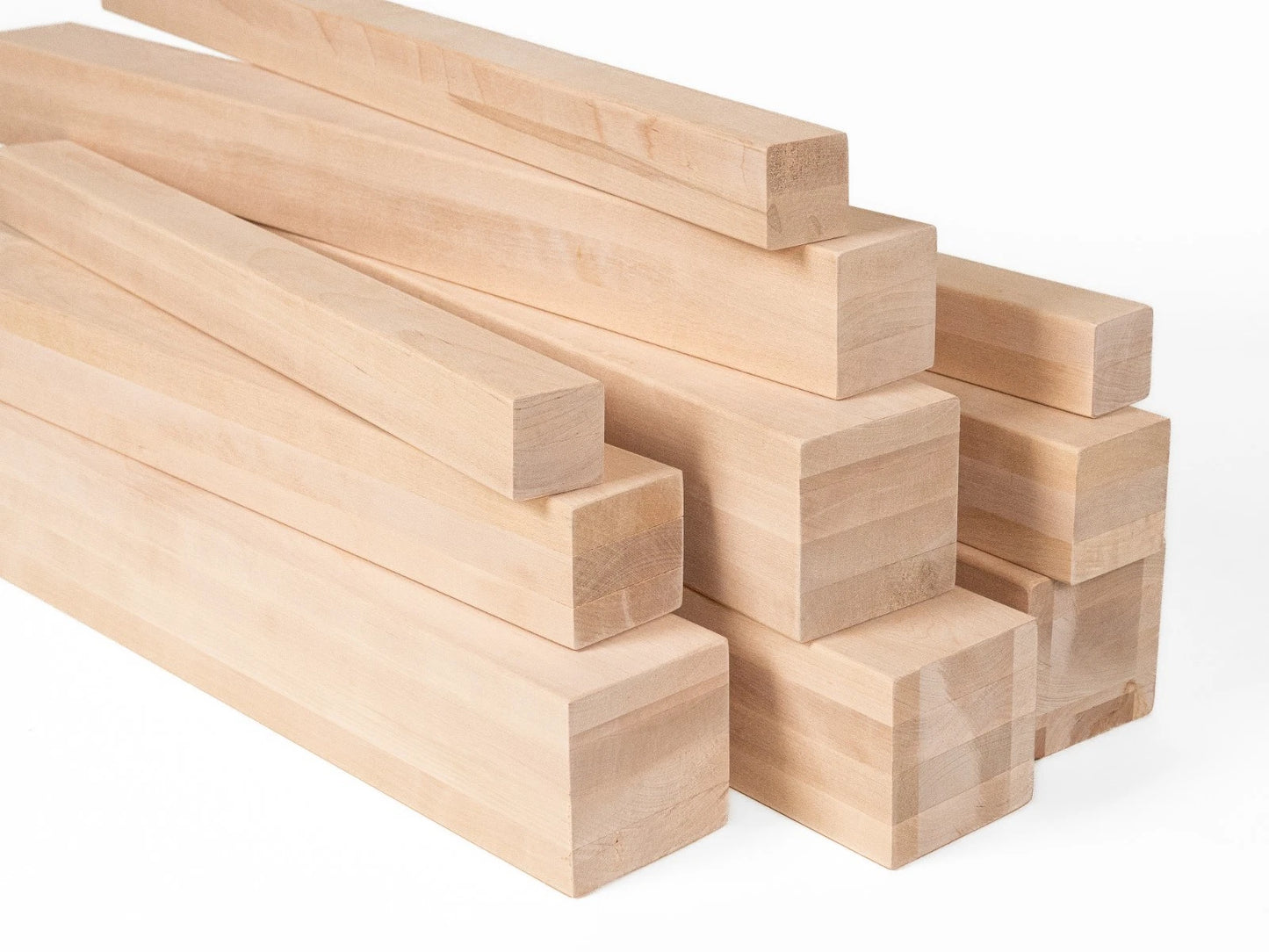 Līmētās bērza koka brusas A/B 100x100 mm bez virsmas apstrādes