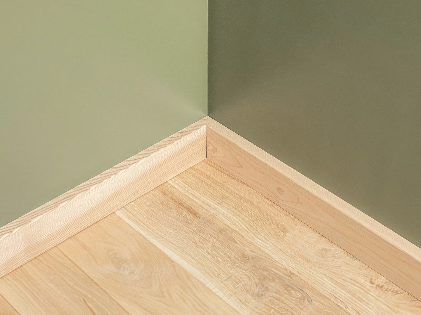Grīdlīste Osis A/B 24x80mm eļļots ar cietā vaska eļļu tonī Dabīgi balts 2000 mm ar rādiusu 5mm