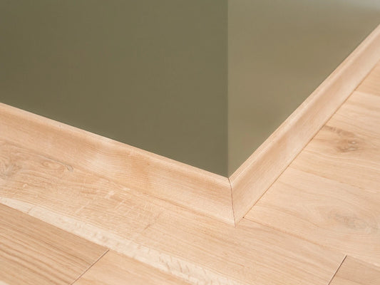Grīdlīstes Bērzs A/B 20x52mm eļļots ar cietā vaska eļļu tonī Dabīgi balts 1,5-2,5m Izliekts