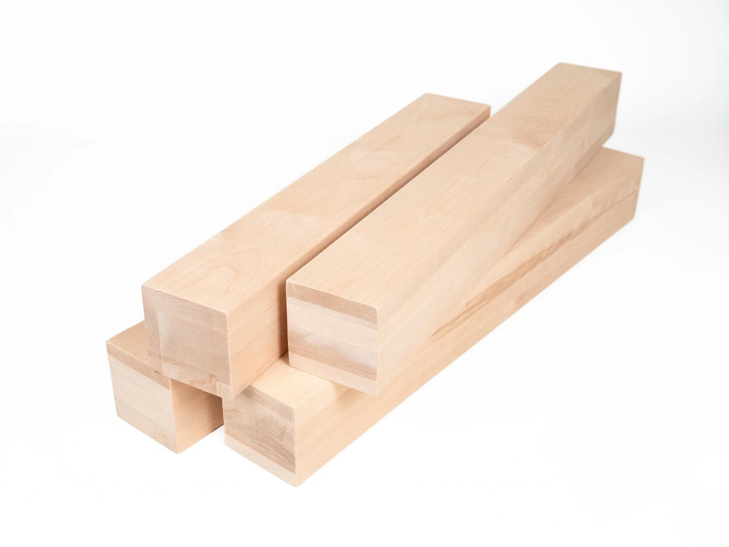 Līmētās bērza koka brusas A/B 100x100 mm bez virsmas apstrādes