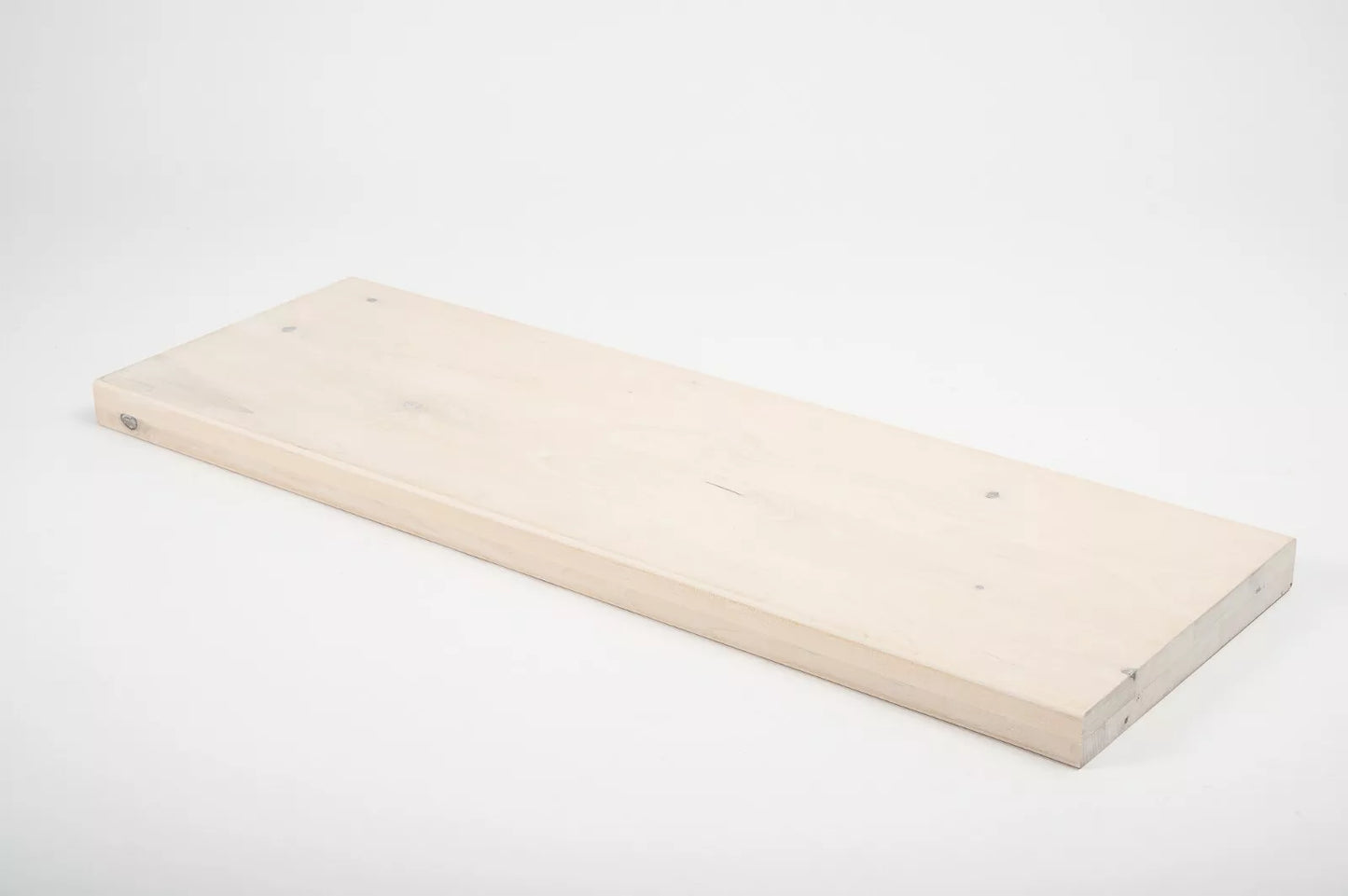 Plaukts, trepju pakāpiens, pretpakāpieni, palodze Bērzs Rustic, pilnas lameles,  40 mm, 2 slāņu, Eļļots, tonis Kaļķa balts