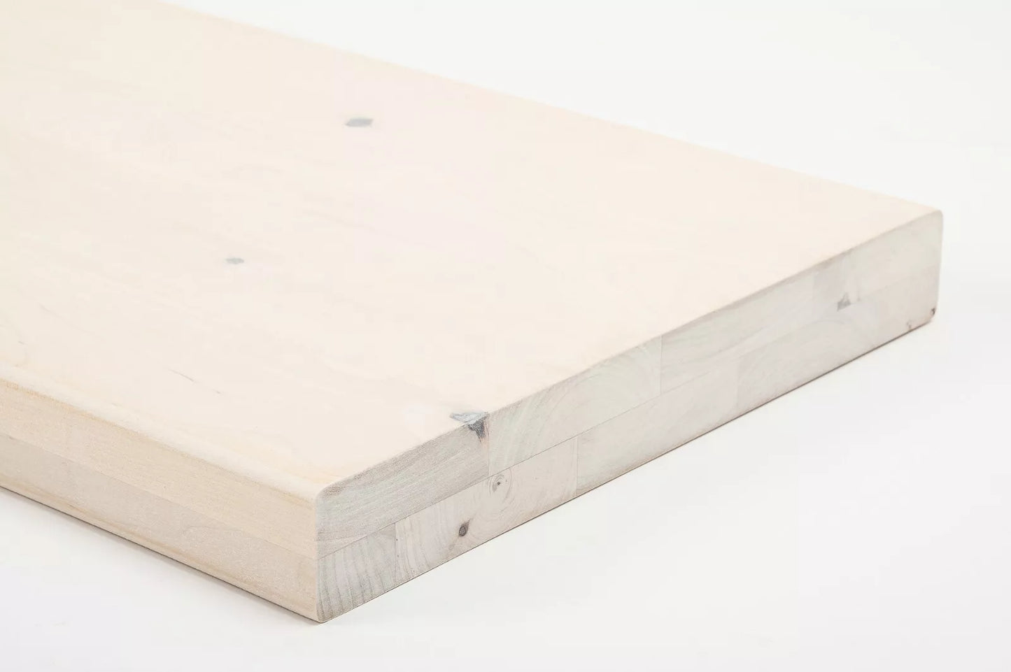 Plaukts, trepju pakāpiens, pretpakāpieni, palodze Bērzs Rustic, pilnas lameles,  40 mm, 2 slāņu, Eļļots, tonis Kaļķa balts